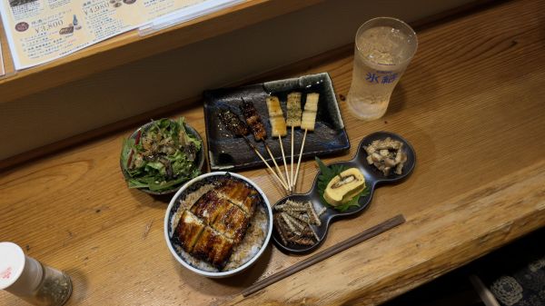 うなぎ居酒屋　兜